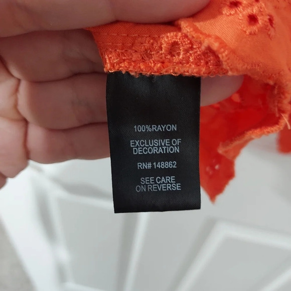 Torrid Nasturtium Eyelet Ruffle Tie Front Tank Top in Size 2 - 18/20 - Picture 12 of 13